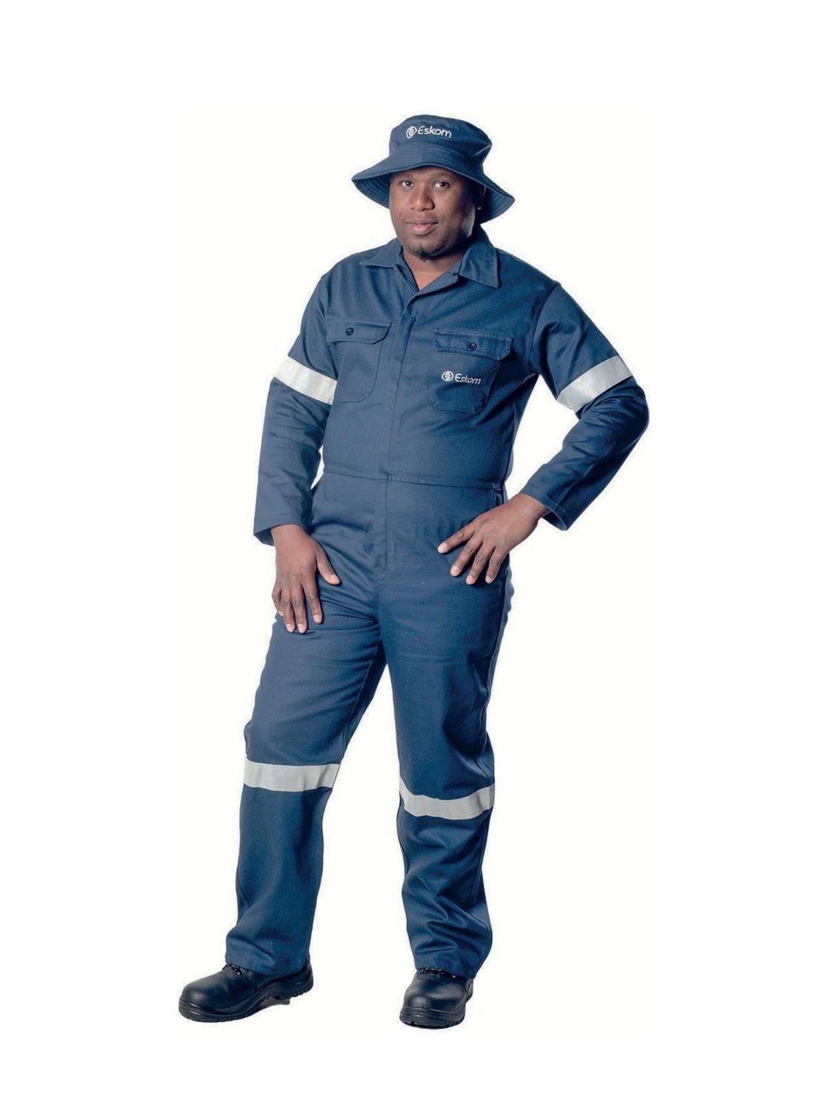 vulcan-d59-flame-operating-suit-navy-2 Vulcan D59 flame boilersuit in navy with bush hat, Eskom branded, worn by model